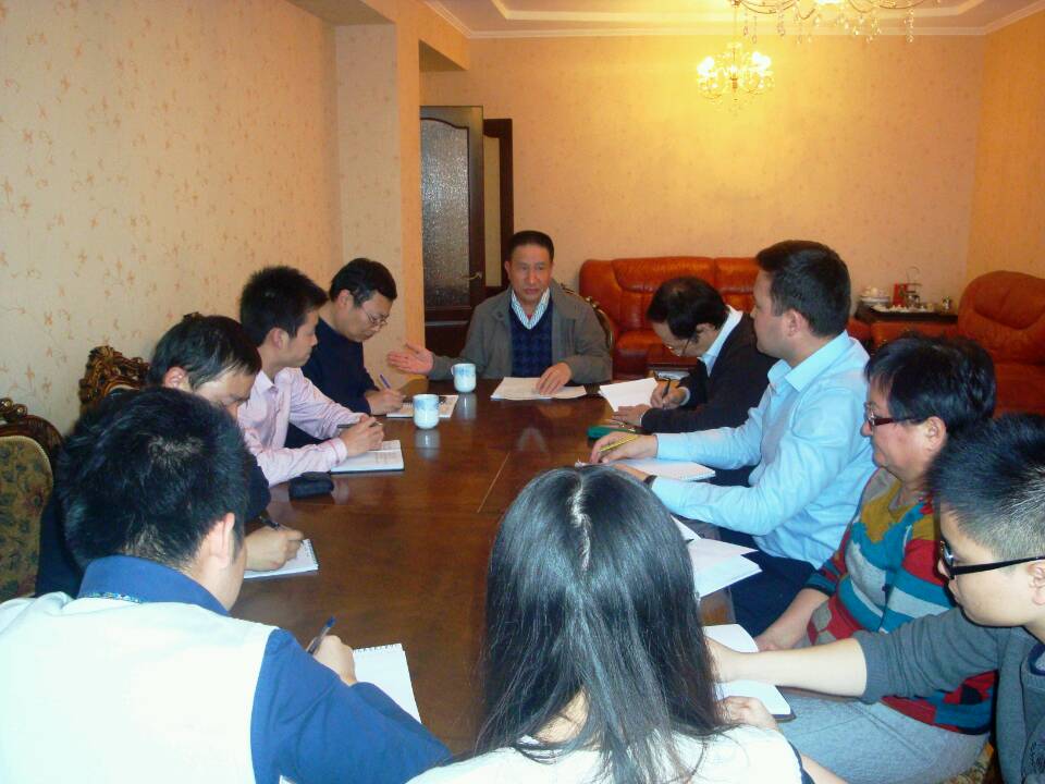 赏金女王矿业管理公司召开工程进度协调会加快推进吉国矿产资源开发.jpg