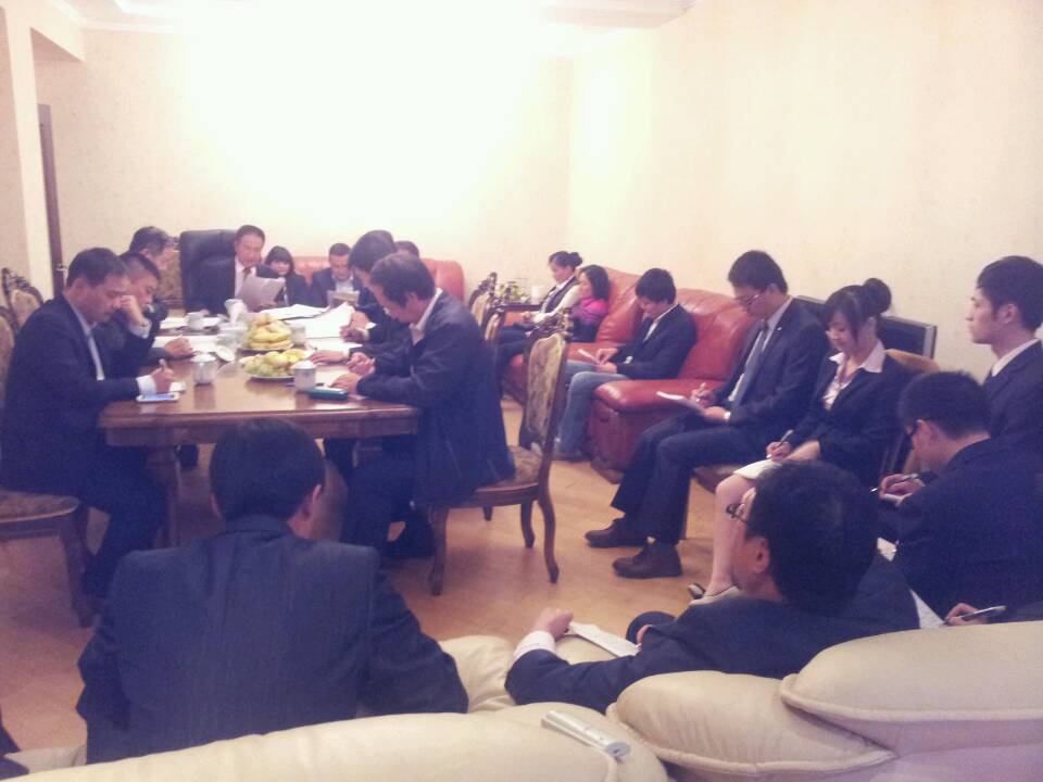 赏金女王矿业管理公司在吉国召开工作动员会.jpg