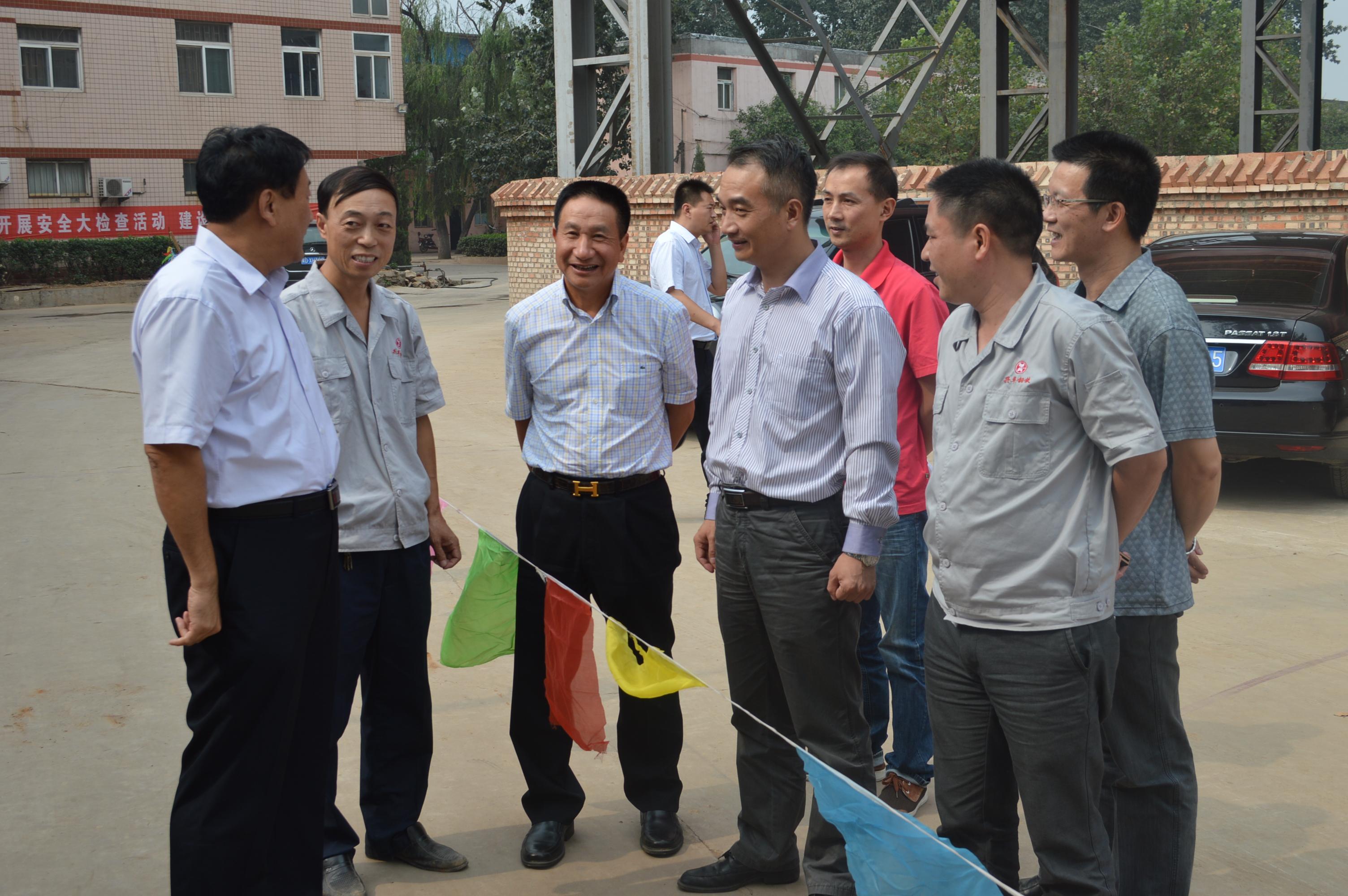 安监局领导到公司对参加河北省煤防大比武训练情况进行督导.jpg